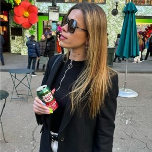 Meet your Posher, Sandra